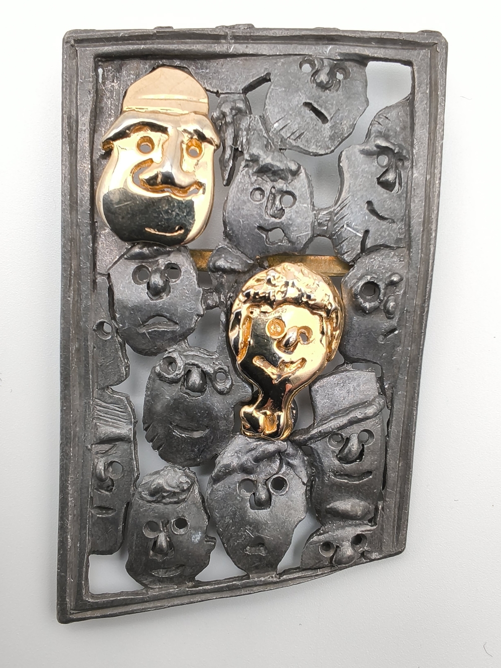 Vintage Ultra Craft "Faces in a Crowd" Pewter Statement Brooch - Picture 2 of 6